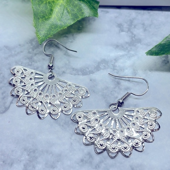 Victorian Drop Silver Earrings - Picture 6 of 8